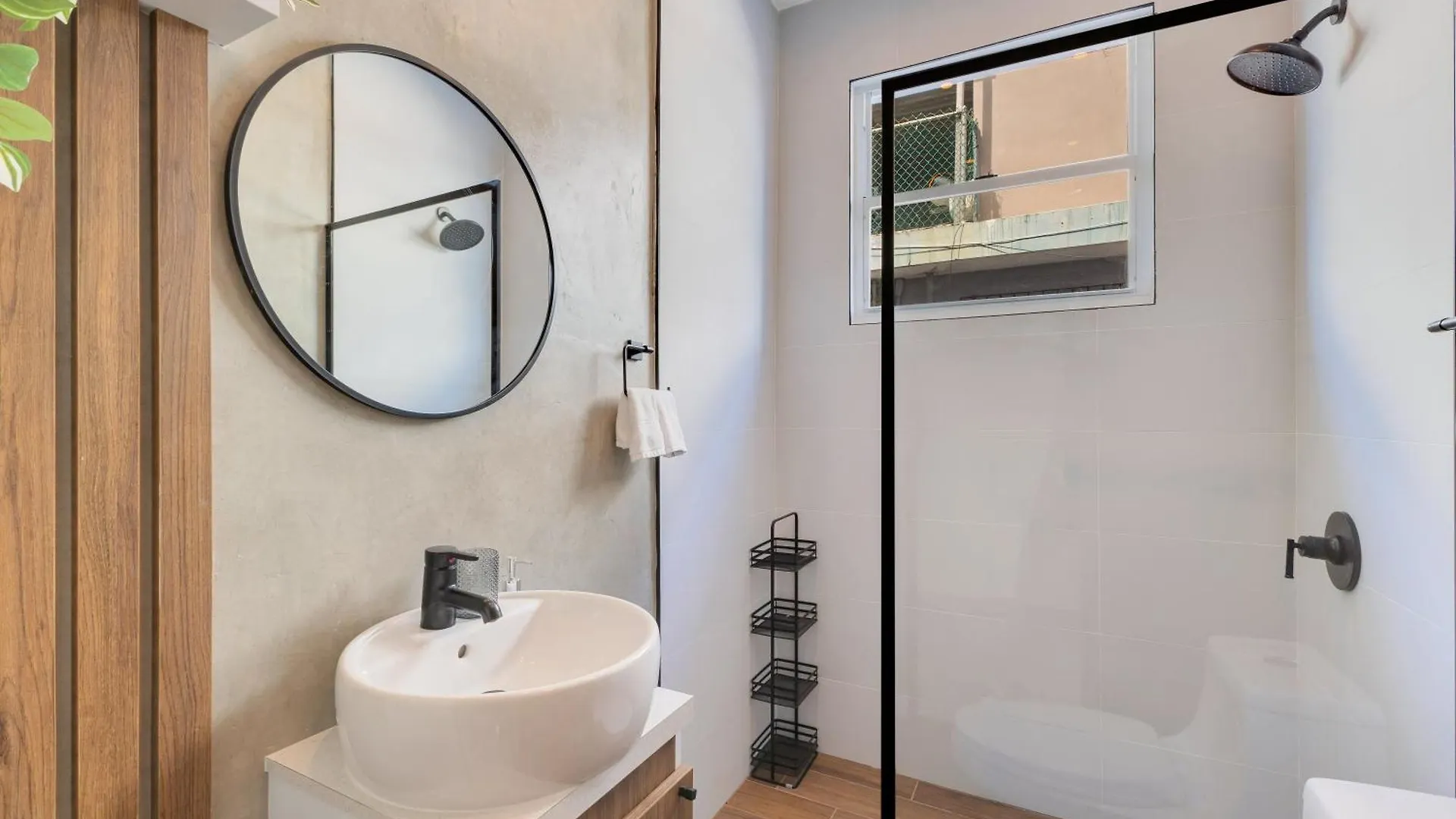 Amazing Group Home Near Beach, Nightlife For 18 San Juan Villa