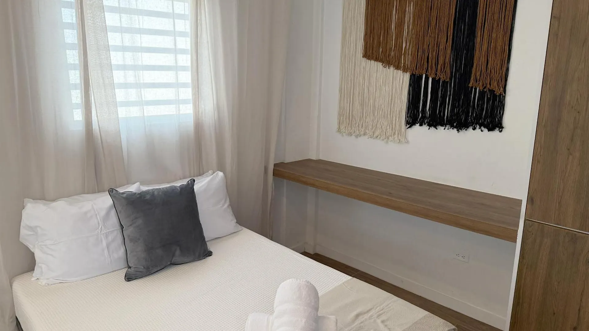 Amazing Group Home Near Beach, Nightlife For 18 San Juan Willa