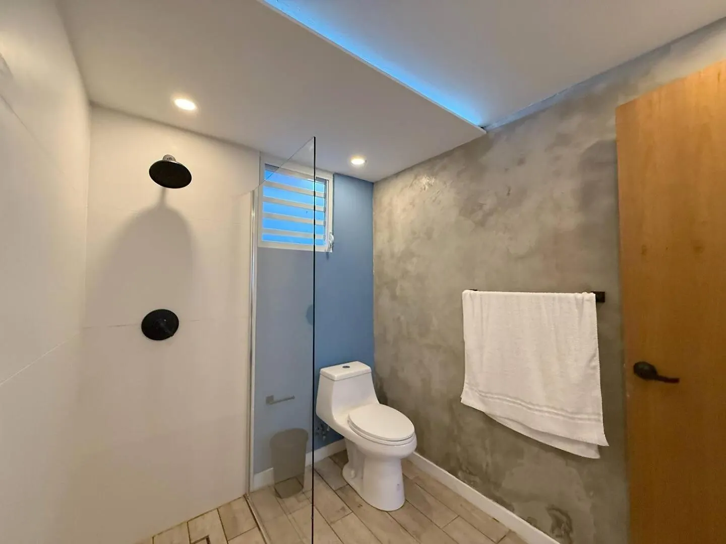 Amazing Group Home Near Beach, Nightlife For 18 San Juan